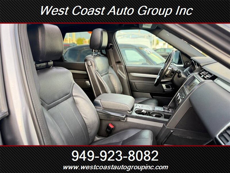 Used 2020 Land Rover Discovery Landmark AWD/4WD image 12
