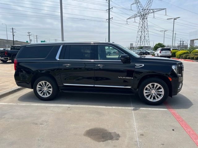 Used 2022 GMC Yukon XL SLT w/ SLT Premium Package RWD image 6