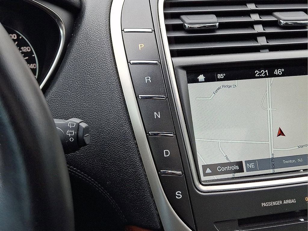 Used 2018 Lincoln MKX Reserve w/ Driver Assistance Package image 16