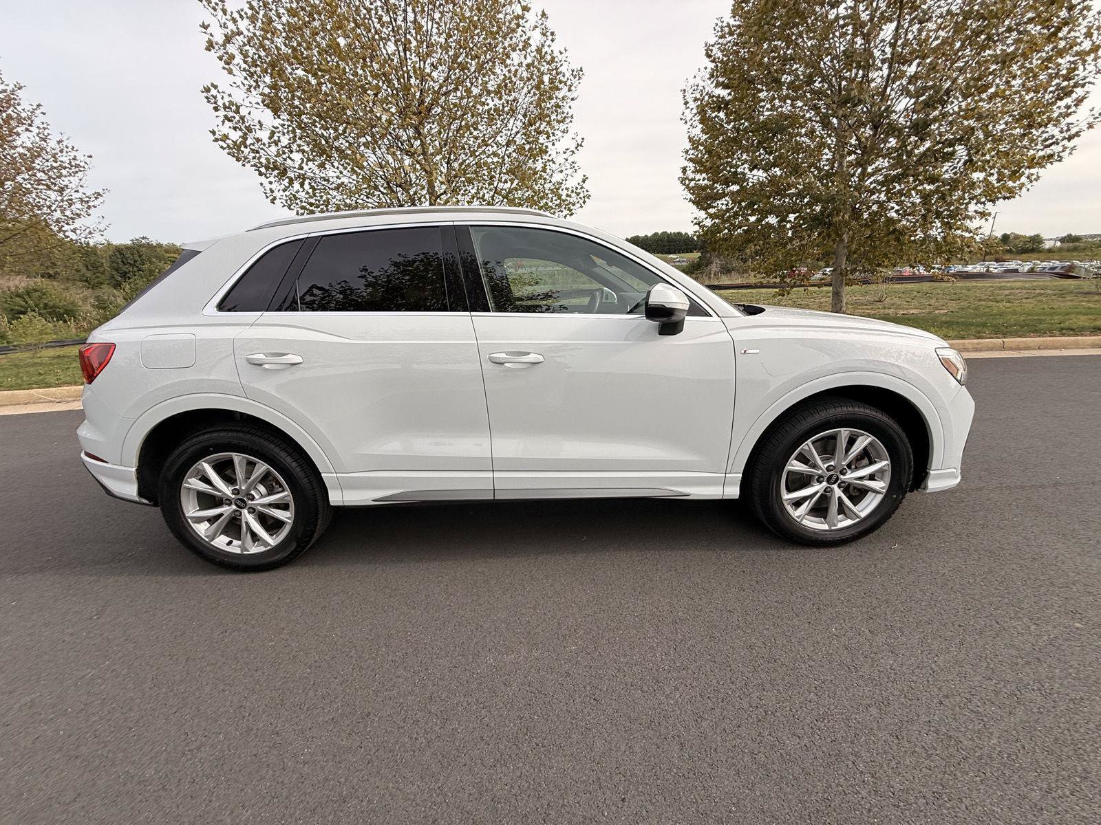 Used 2023 Audi Q3 2.0T Premium Plus AWD/4WD image 4