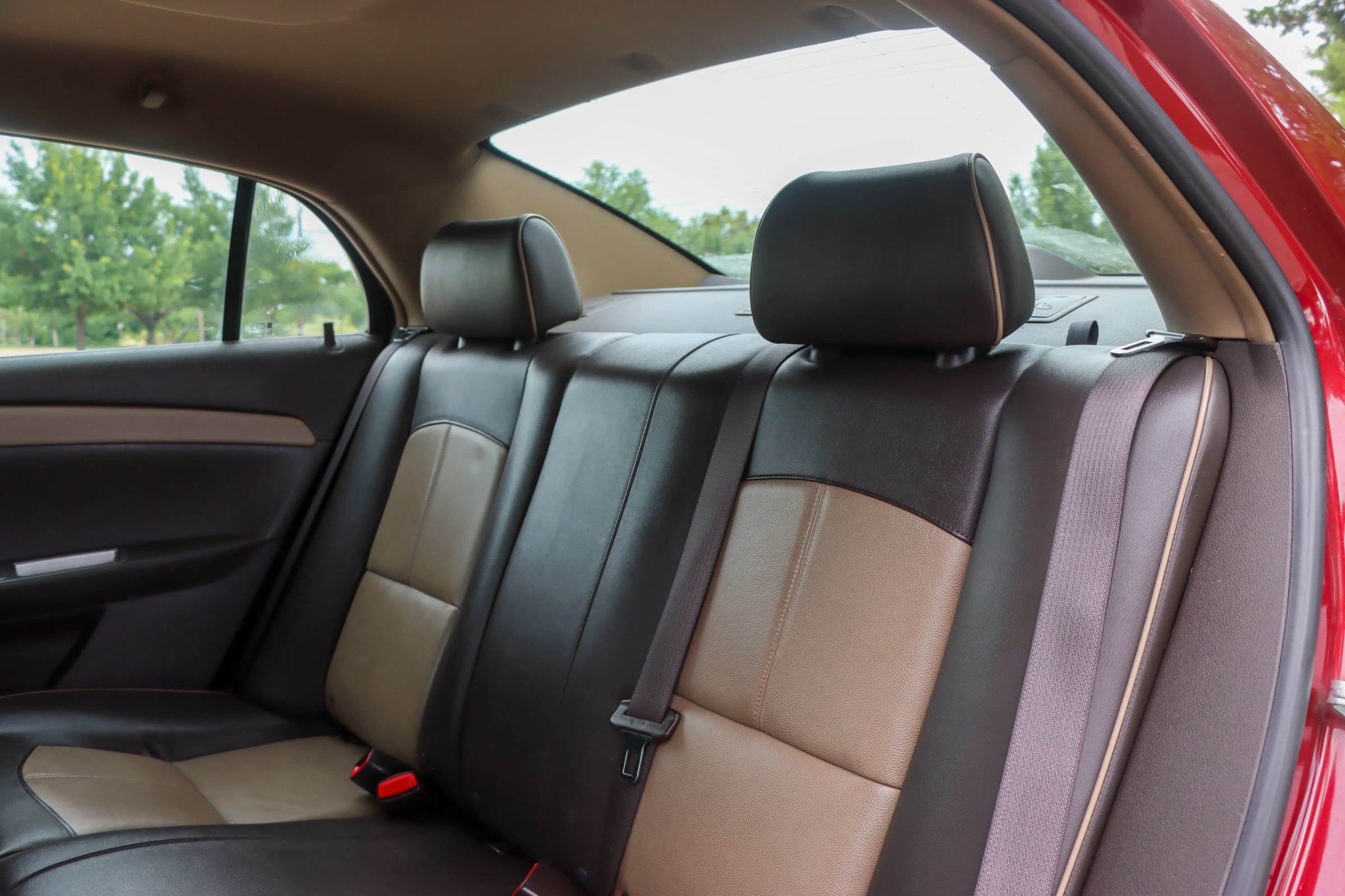 Used 2009 Chevrolet Malibu LTZ FWD image 17