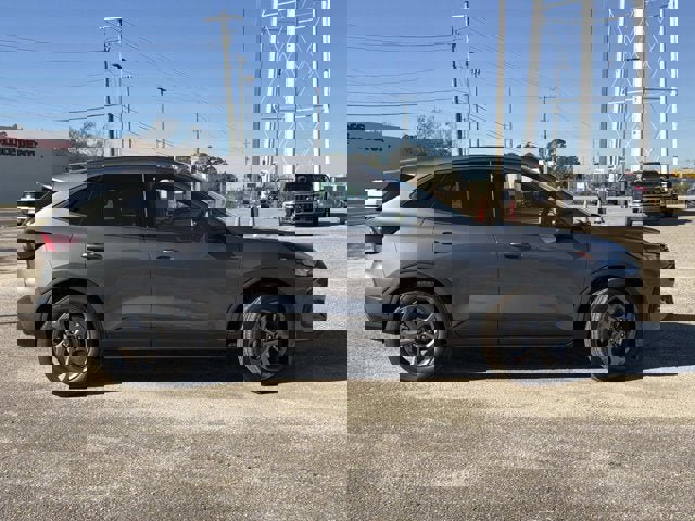 New 2026 Ford Escape ST-Line w/ Tech Pack #1 image 3