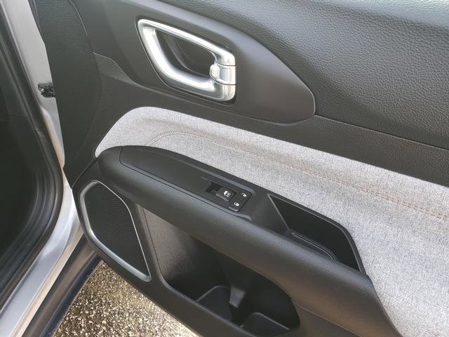 Used 2022 Jeep Compass Latitude image 19