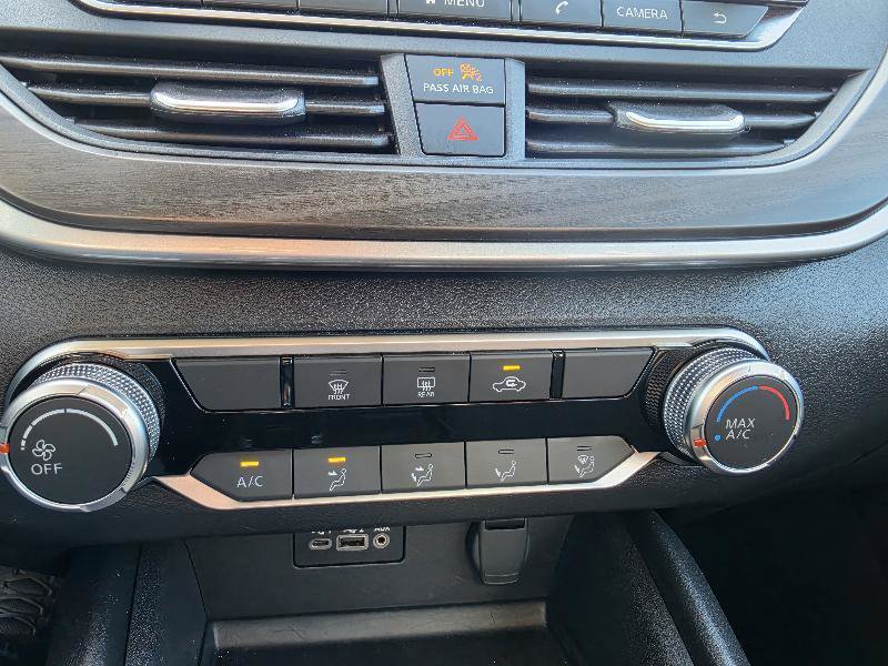 Used 2025 Nissan Altima 2.5 SV FWD image 14