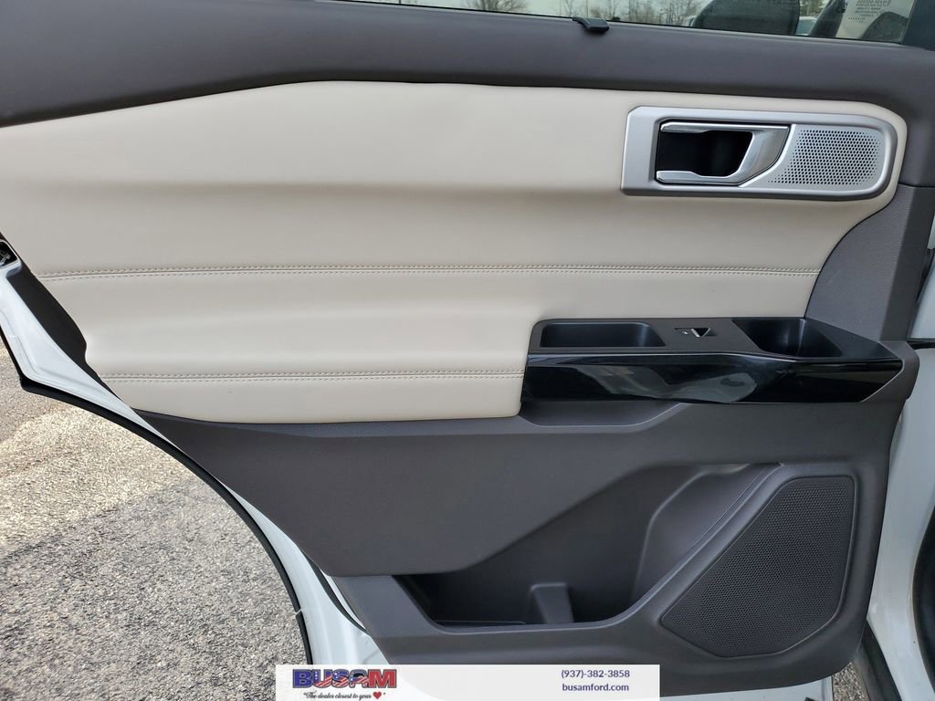 Certified 2022 Ford Explorer Platinum w/ Equipment Group 601A image 17