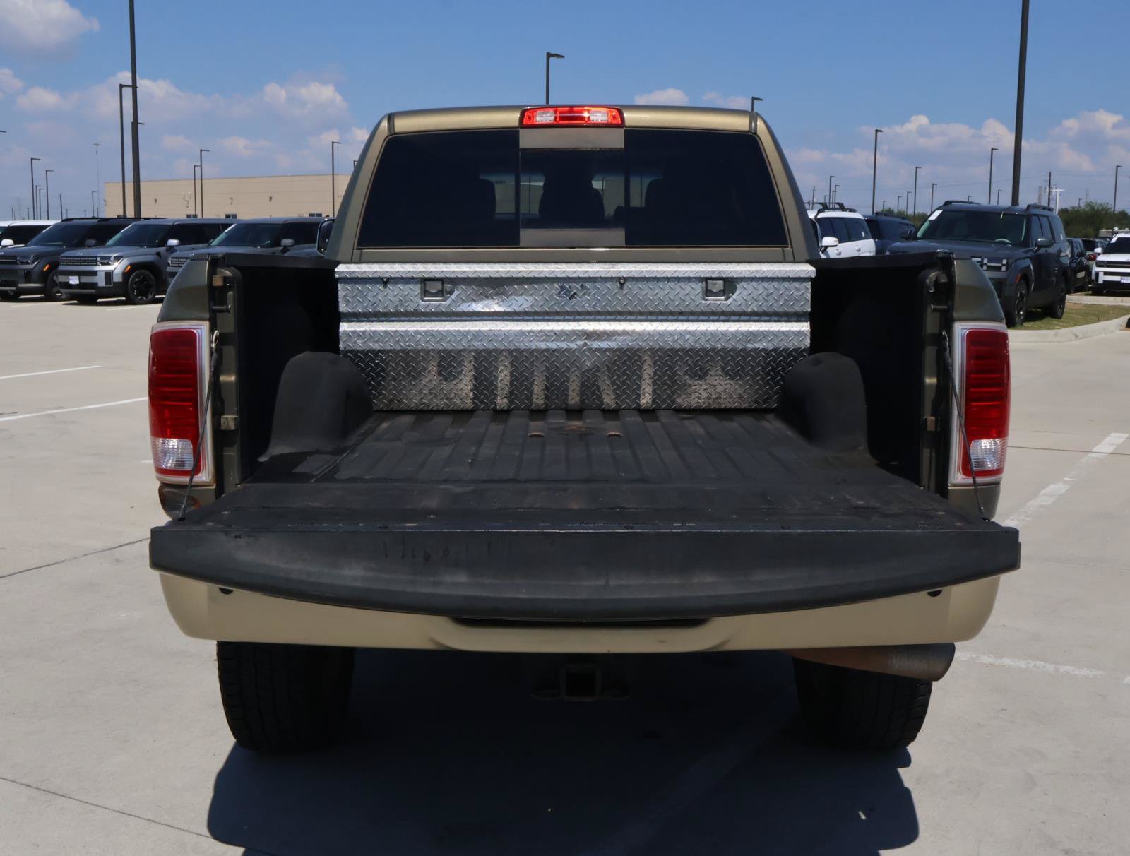 Used 2015 RAM 2500 Longhorn w/ Convenience Group AWD/4WD image 8