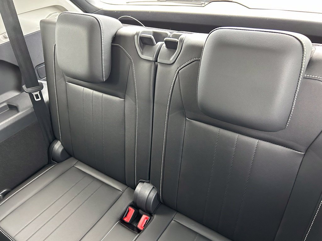 Certified 2023 Volkswagen Tiguan SE w/ Panoramic Sunroof Package FWD image 54