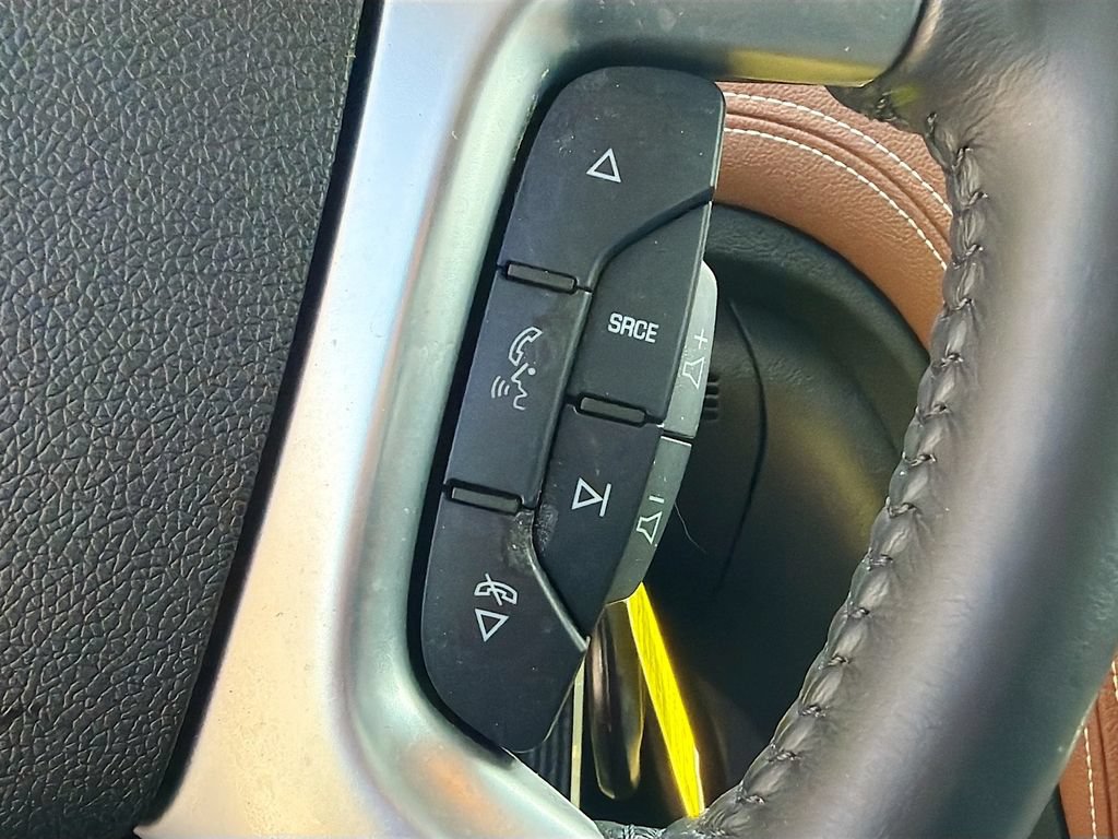 Used 2017 Chevrolet Traverse LT w/ Style and Technology Package FWD image 37