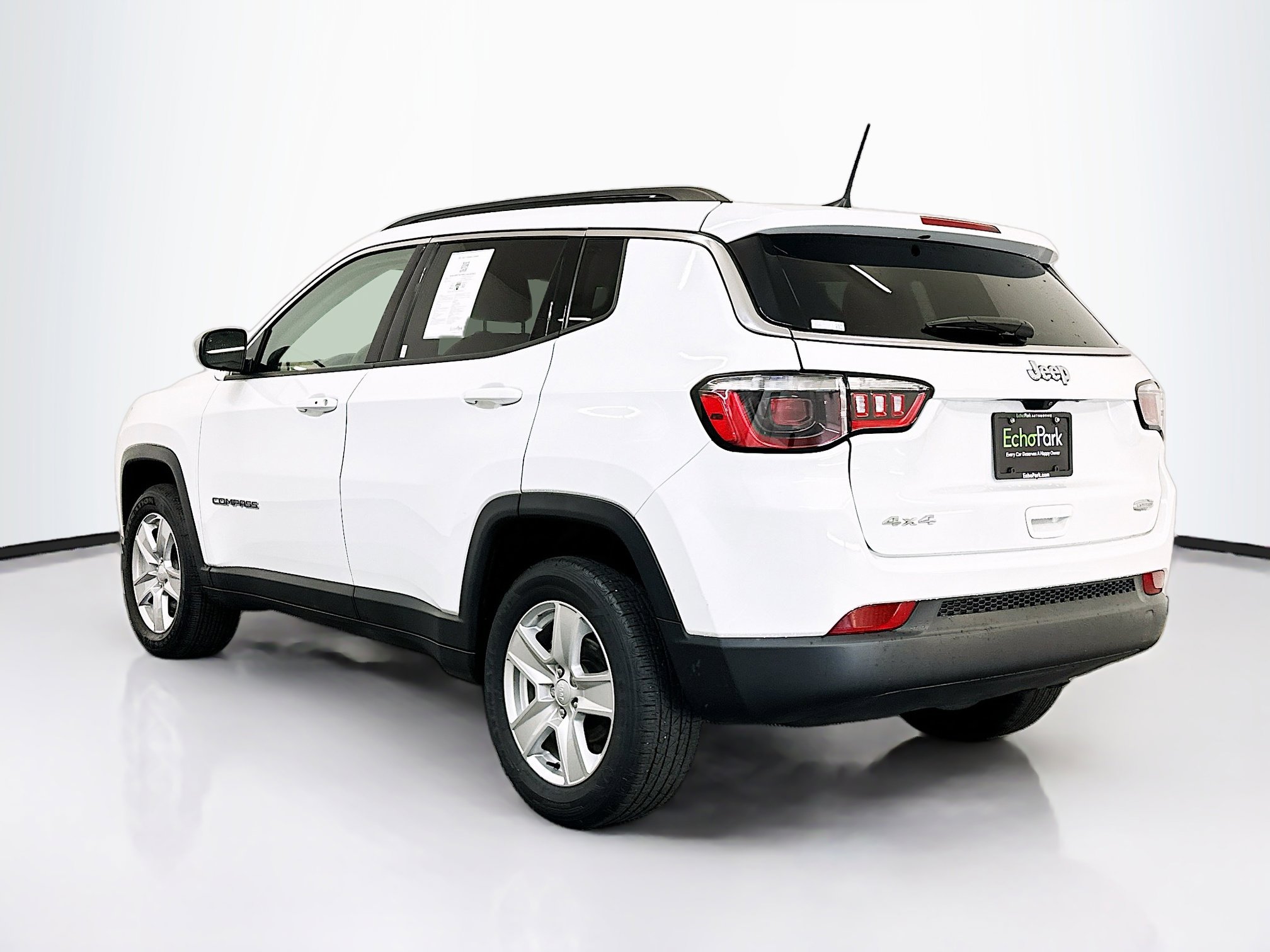 Used 2022 Jeep Compass Latitude image 5