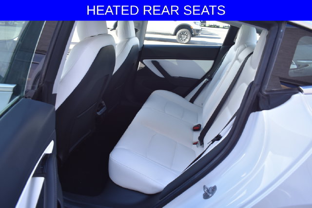 Used 2020 Tesla Model 3 Standard Range Plus RWD image 9