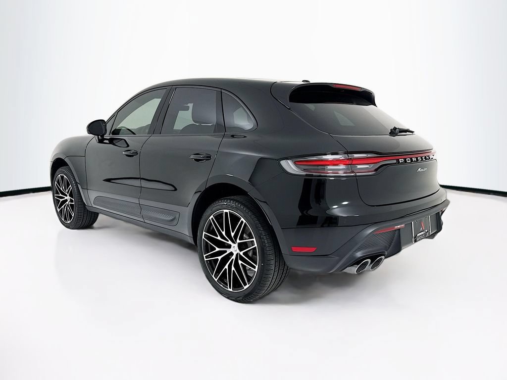 New 2026 Porsche Macan AWD/4WD image 3