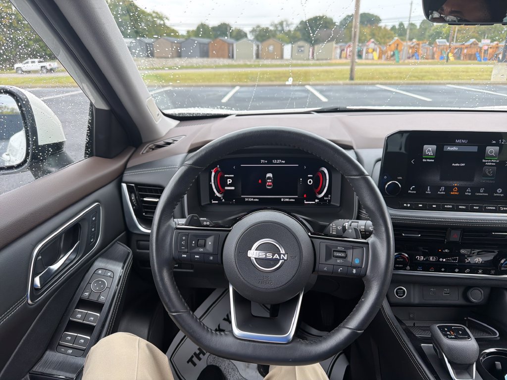 Used 2023 Nissan Rogue Platinum w/ Platinum Premium Package FWD image 18