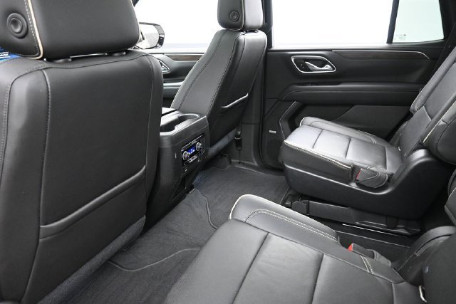 Used 2021 Chevrolet Tahoe Premier w/ Premium Package AWD/4WD image 25