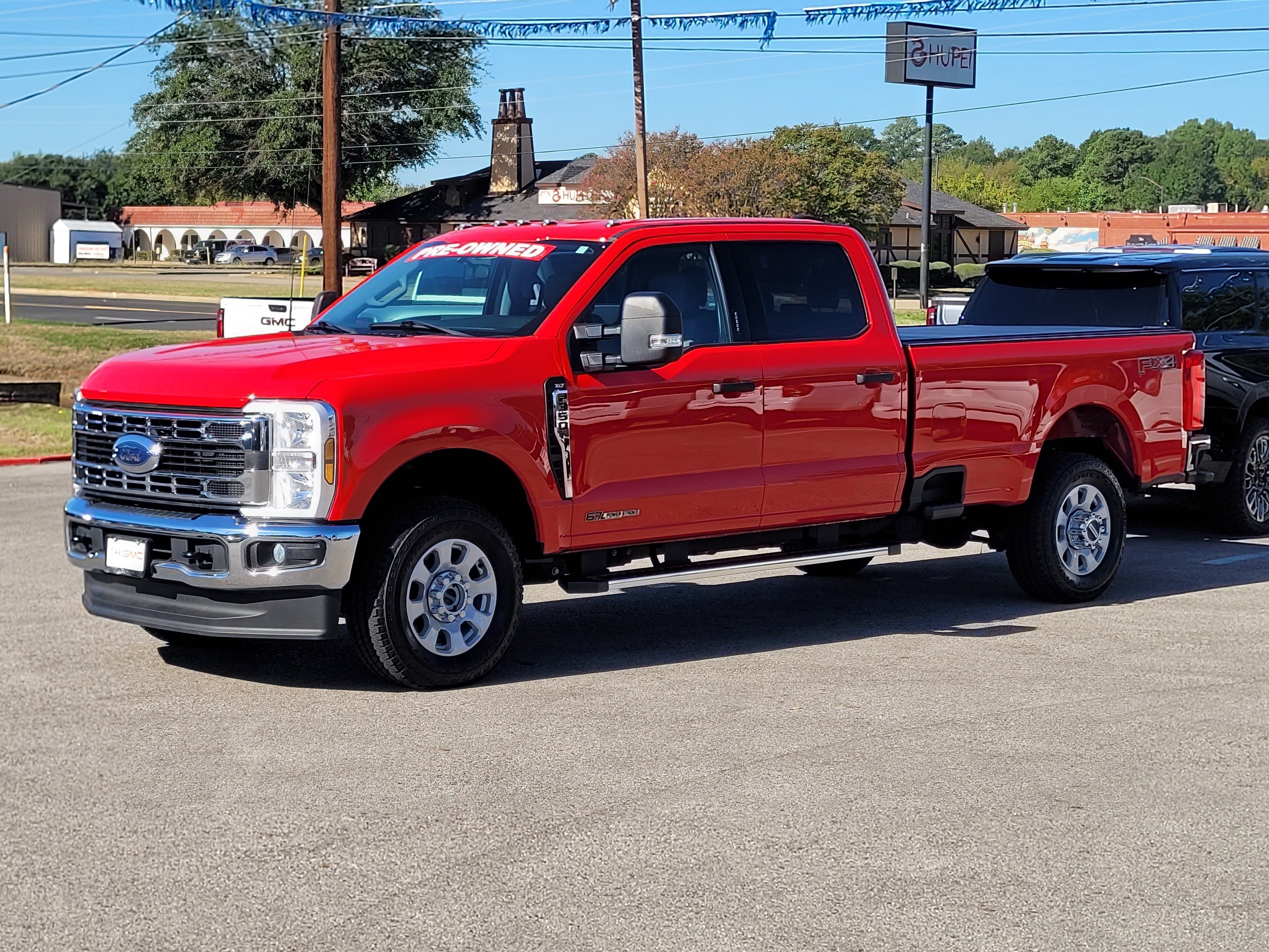 Used 2024 Ford F350 XLT AWD/4WD image 3