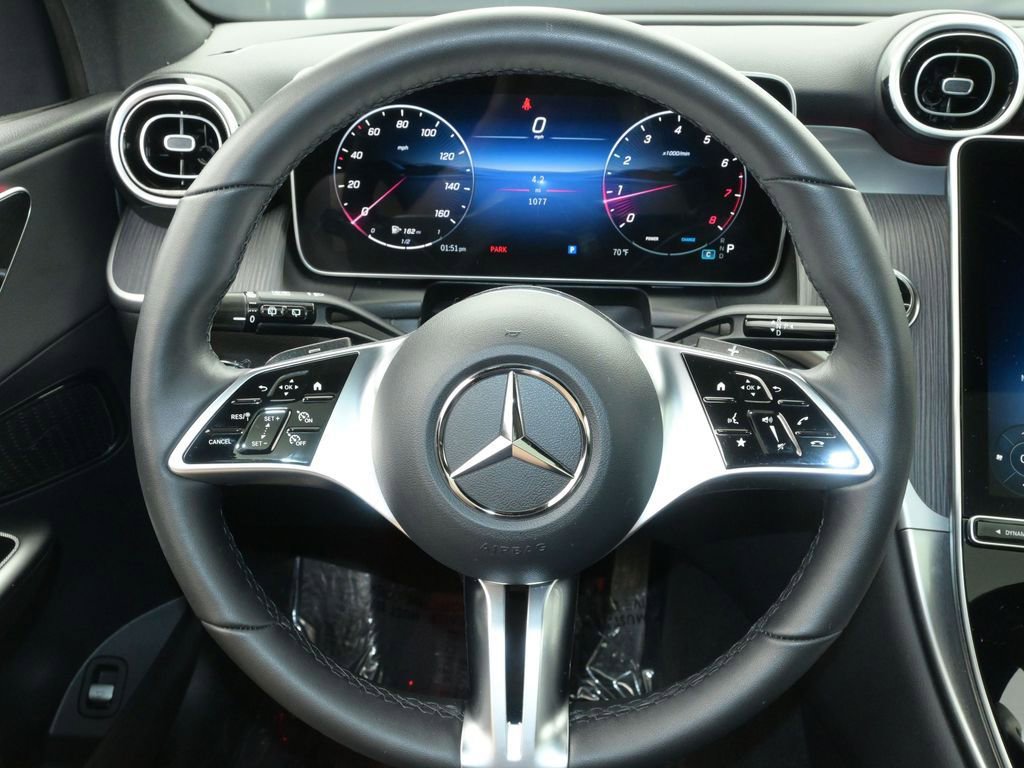 Used 2026 Mercedes-Benz GLC 300 4MATIC image 33