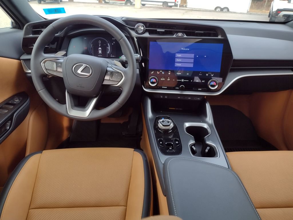 Used 2025 Lexus RZ 450e w/ Technology Package image 24