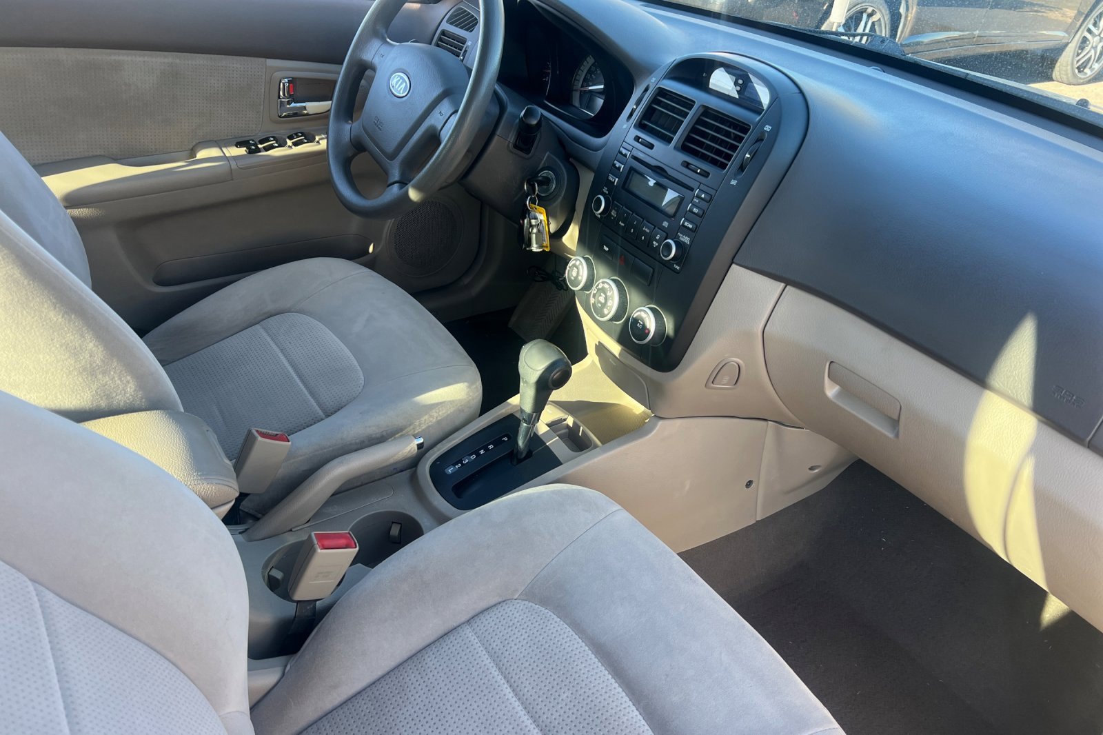 Used 2007 Kia Spectra EX image 12