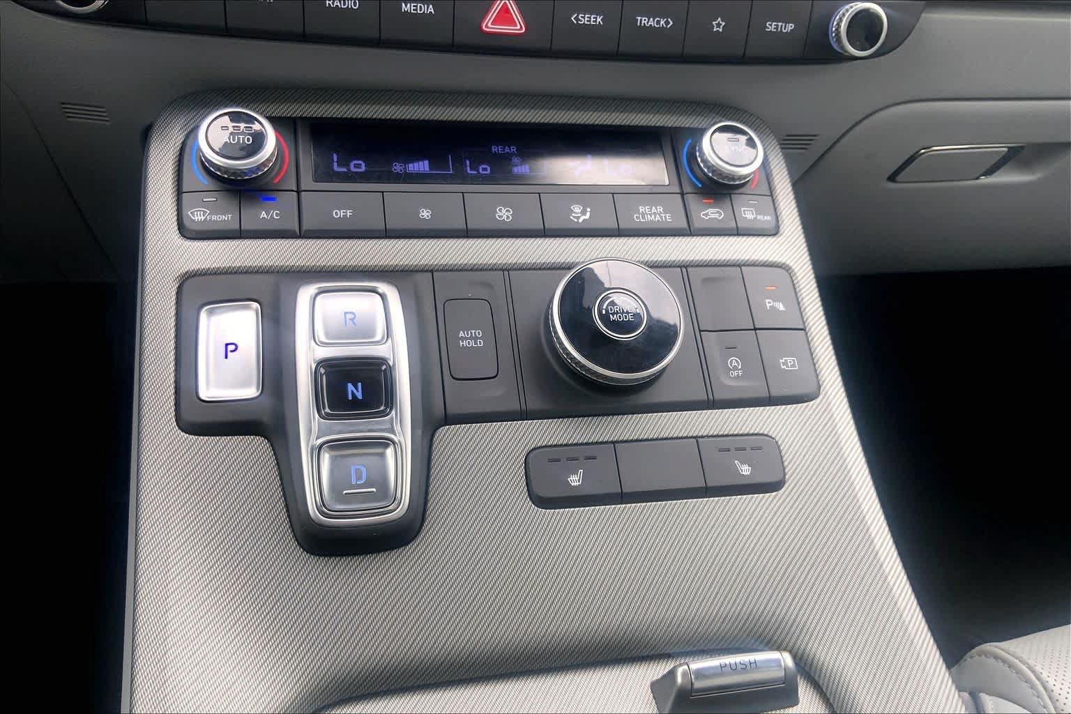 Used 2025 Hyundai Palisade SEL FWD image 30