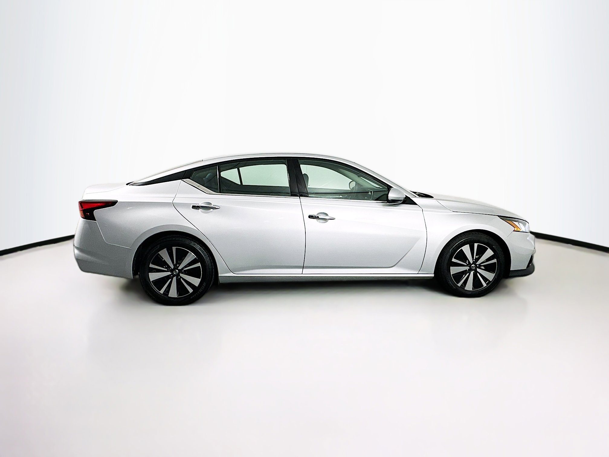 Used 2019 Nissan Altima 2.5 SV FWD image 10