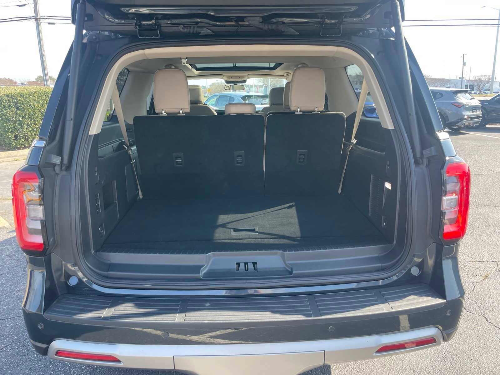 Used 2023 Ford Expedition Max Limited image 25