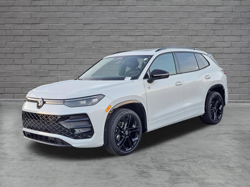 New 2026 Volkswagen Tiguan SE R-Line FWD image 3