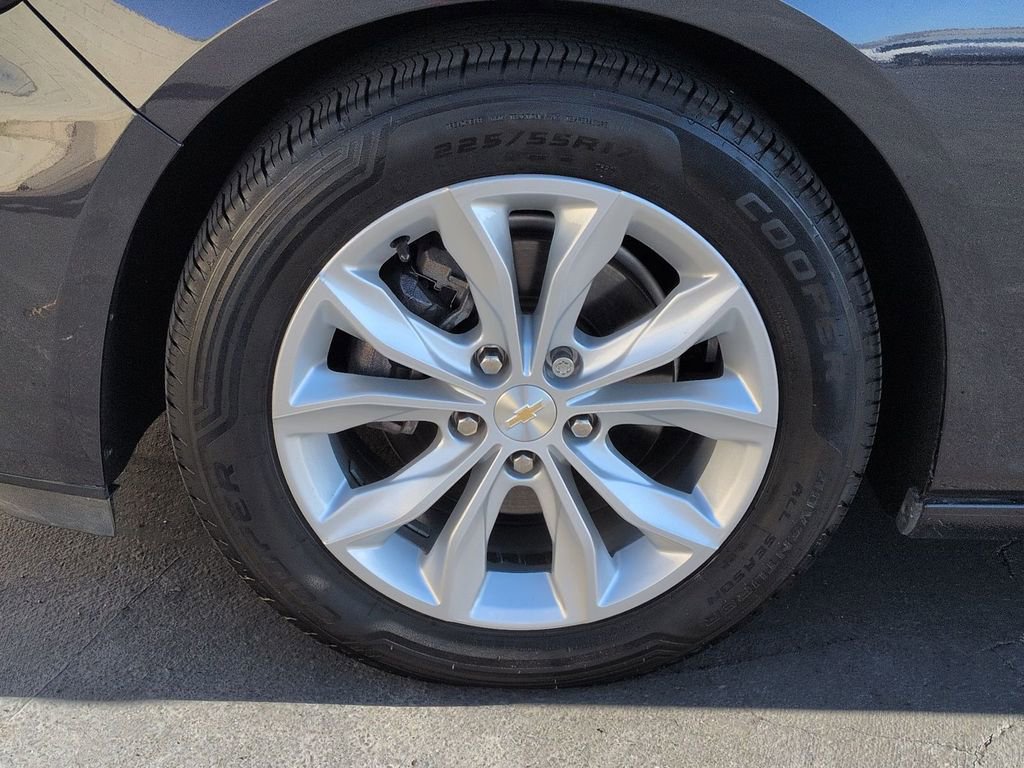 Used 2023 Chevrolet Malibu LT FWD image 35