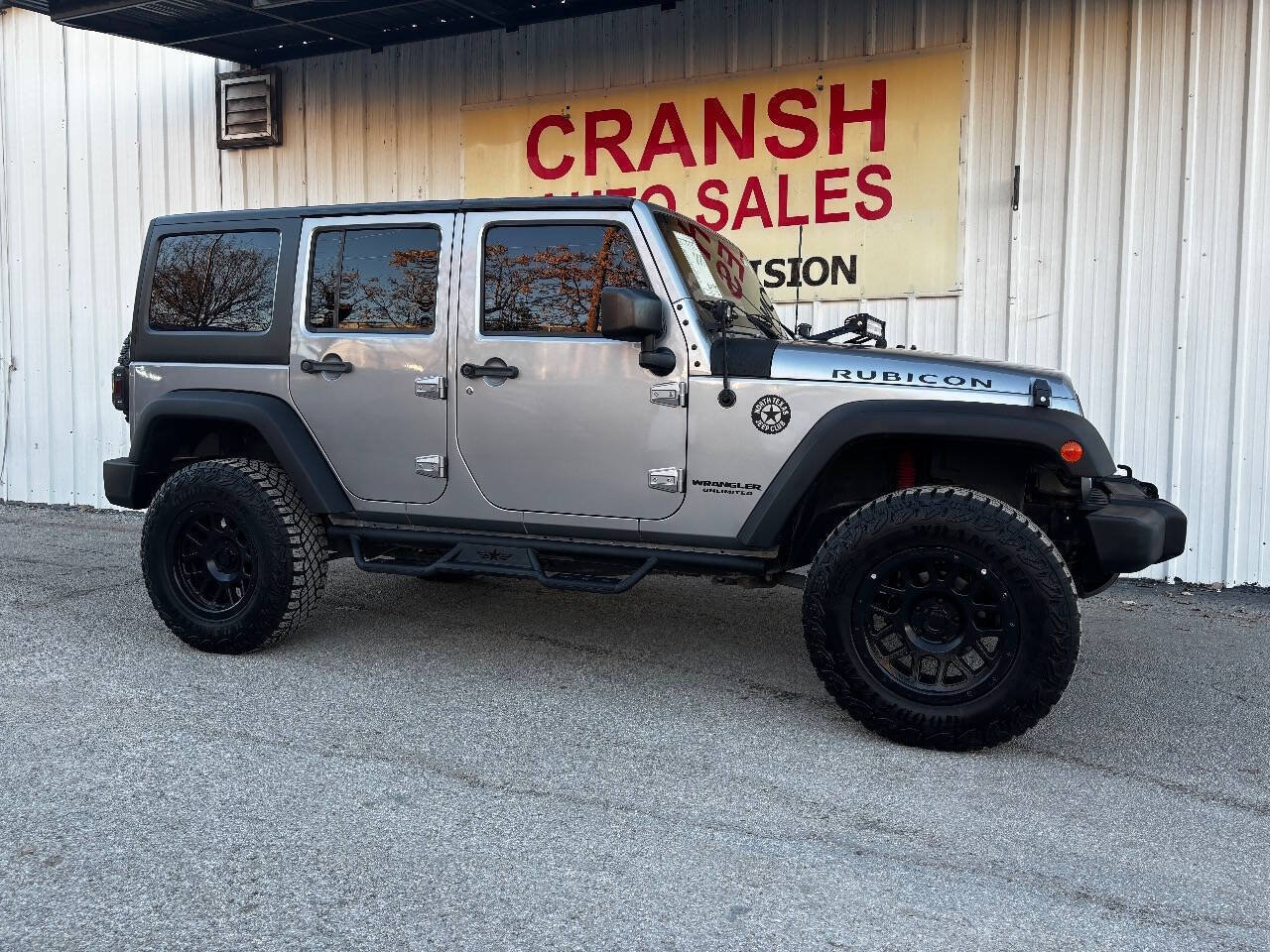 Used 2015 Jeep Wrangler Unlimited Rubicon w/ Connectivity Group AWD/4WD image 7