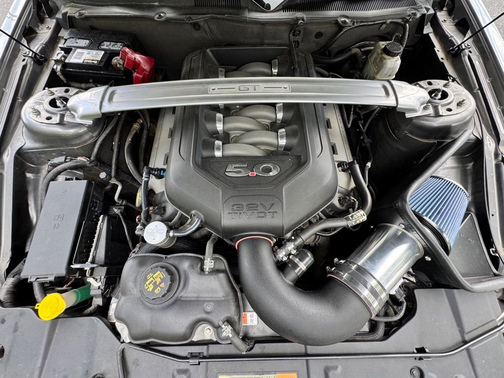 Used 2013 Ford Mustang GT RWD image 11