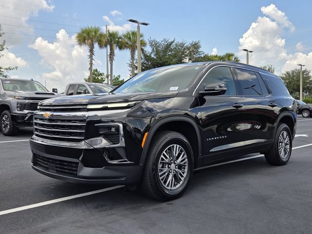 Certified 2026 Chevrolet Traverse LT w/ Driver Confidence Package FWD image 2