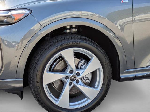 Used 2025 Audi Q5 Premium Plus w/ Premium Plus AWD/4WD image 10