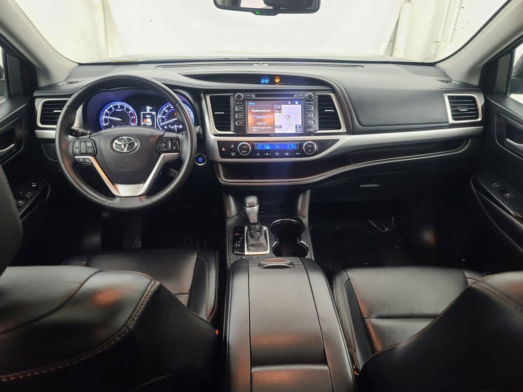 Used 2015 Toyota Highlander XLE image 23