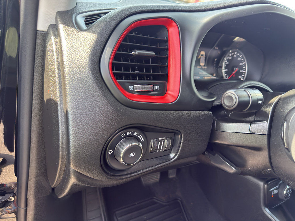 Used 2022 Jeep Renegade Trailhawk AWD/4WD image 14