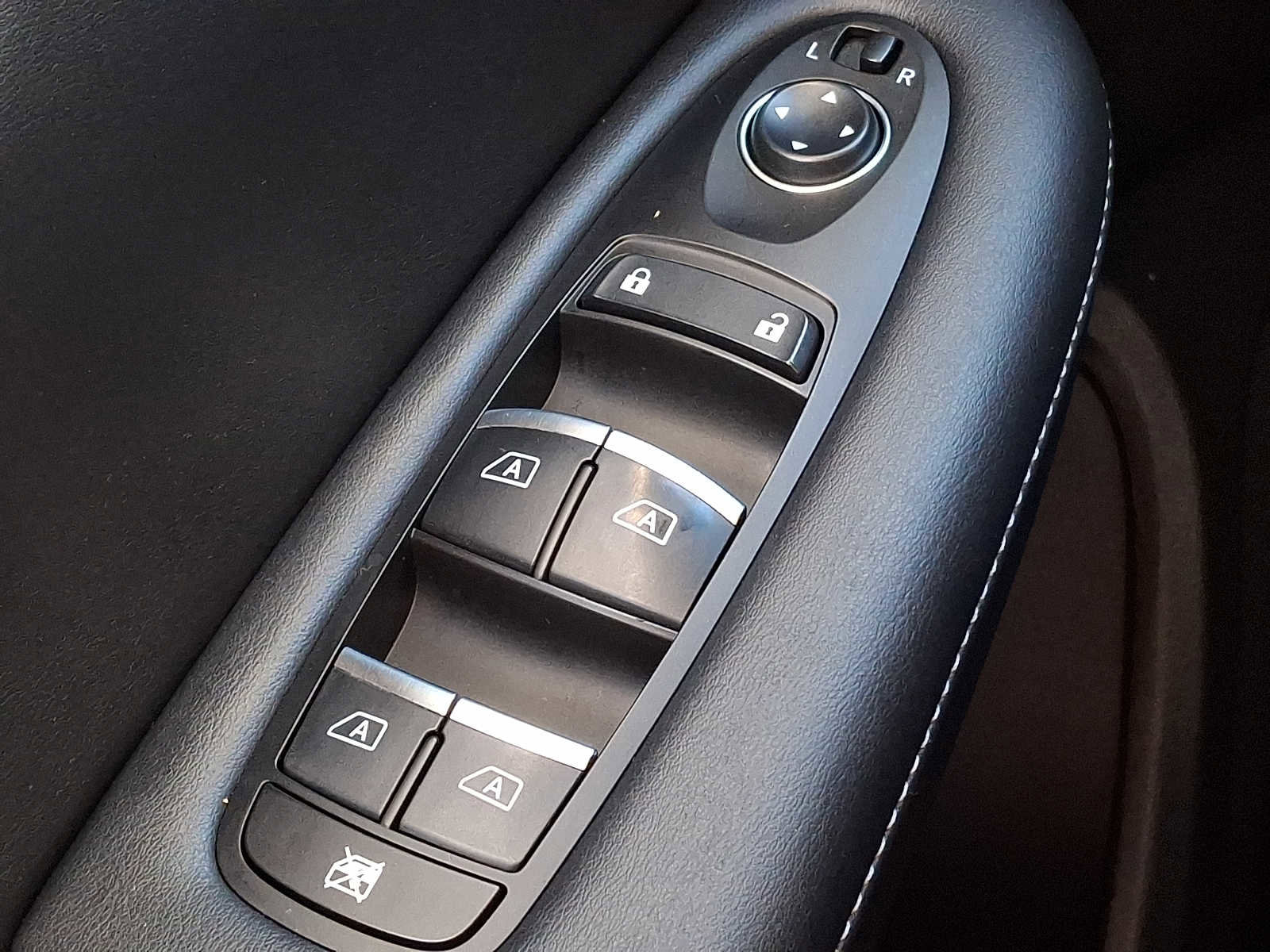 Used 2020 INFINITI QX50 Essential w/ Edition 30 Package image 25