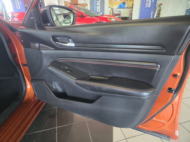 Used 2022 Nissan Altima 2.5 SR FWD image 13