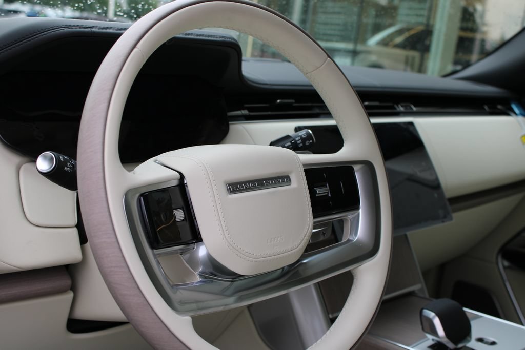 New 2026 Land Rover Range Rover Long Wheelbase Autobiography AWD/4WD image 12