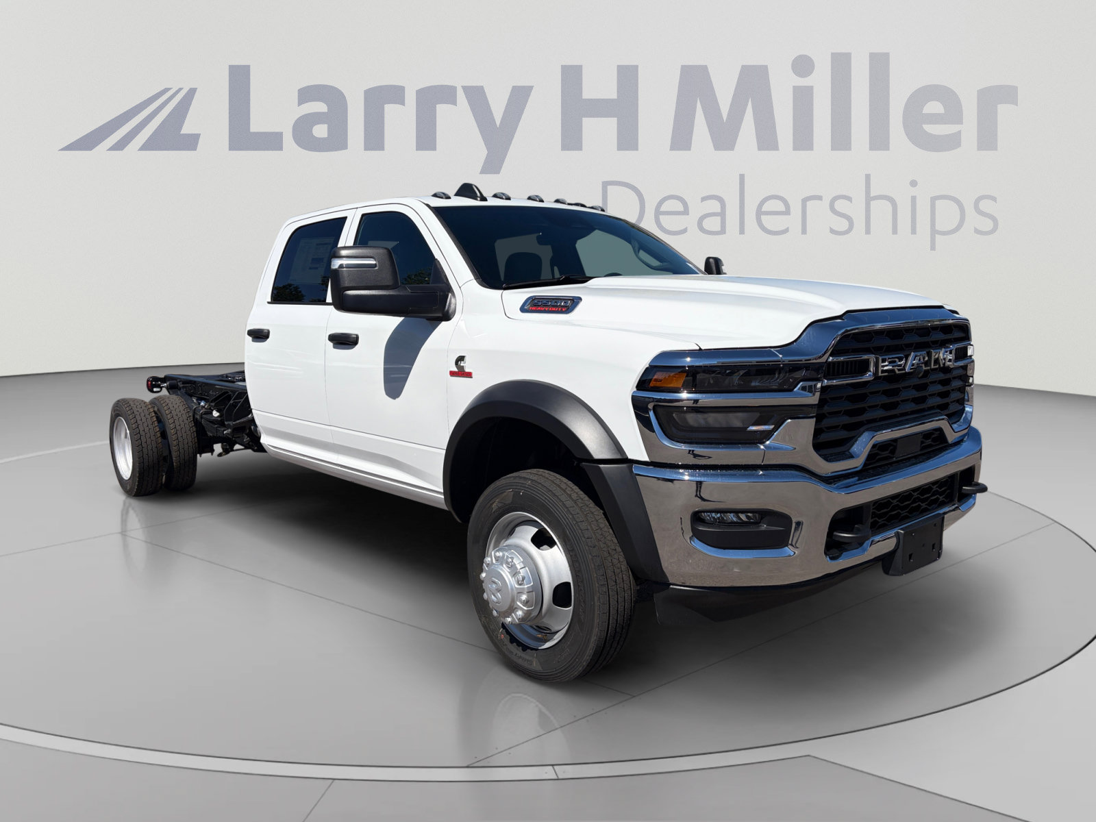 New 2027 RAM 5500 Tradesman w/ Chrome Appearance Group AWD/4WD image 7