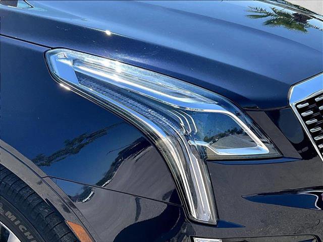 Used 2021 Cadillac XT5 Premium Luxury w/ LPO, Floor Liner Package image 28