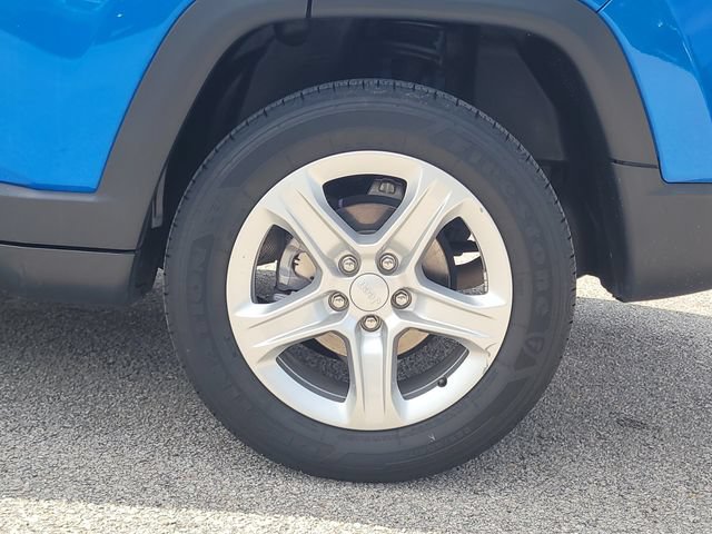 Used 2023 Jeep Compass Sport AWD/4WD image 8
