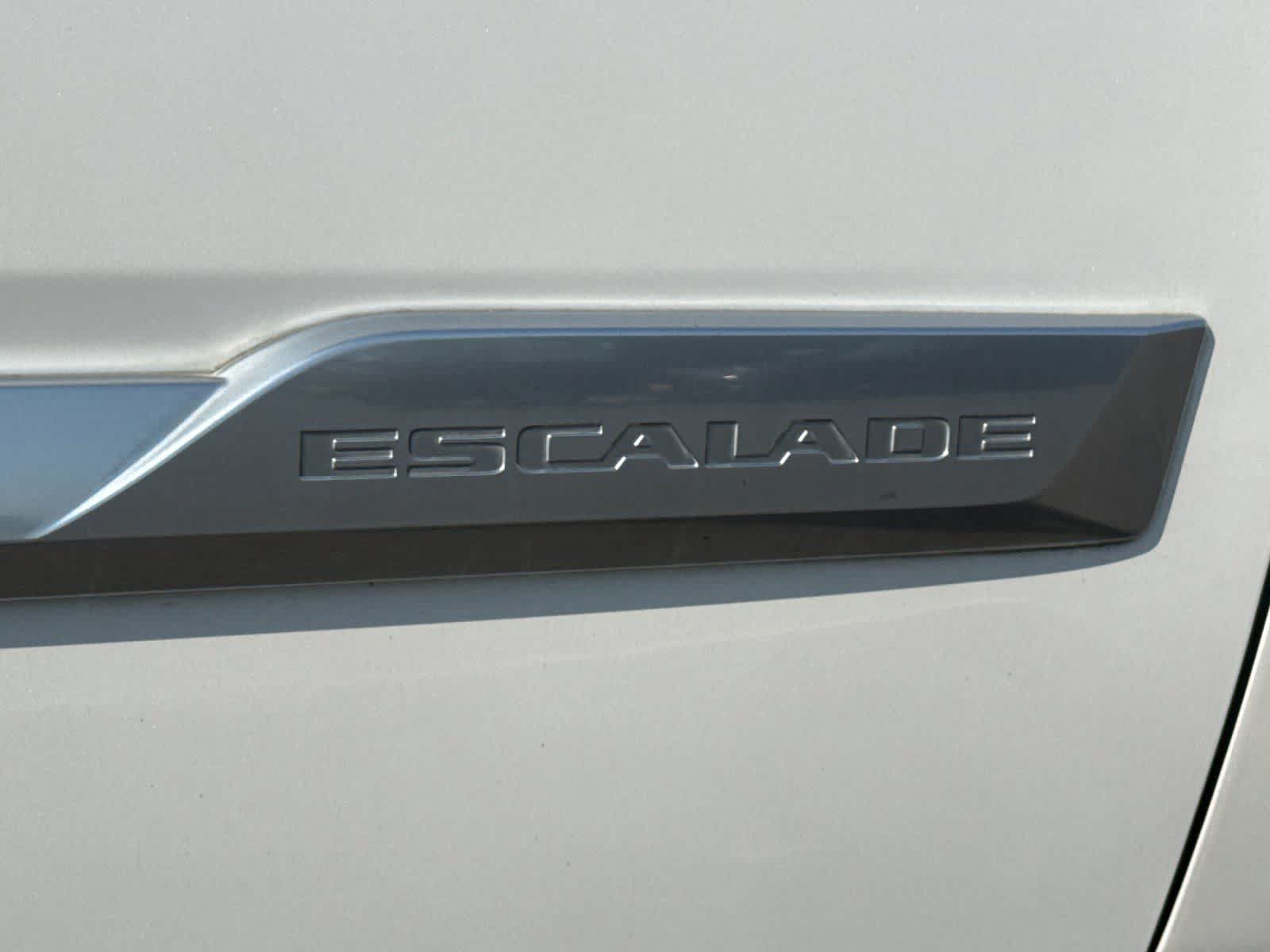 Used 2020 Cadillac Escalade Premium Luxury AWD/4WD image 30