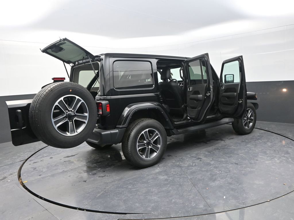 Used 2023 Jeep Wrangler Sahara w/ Cold Weather Group image 37