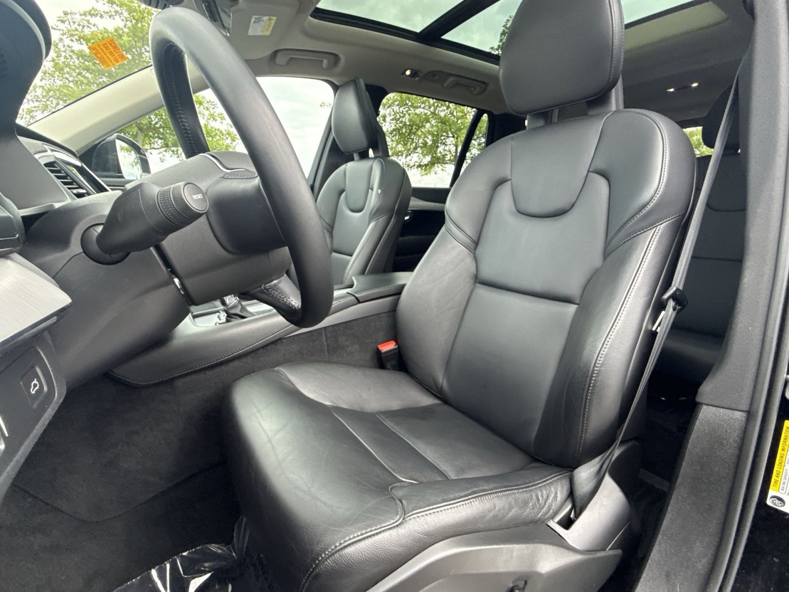 Used 2021 Volvo XC90 T5 Momentum w/ Climate Package AWD/4WD image 21