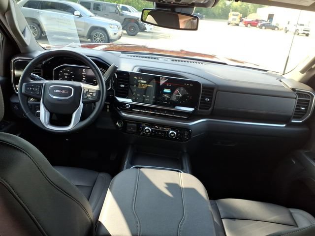 Used 2025 GMC Sierra 2500 SLT w/ SLT Premium Package AWD/4WD image 4