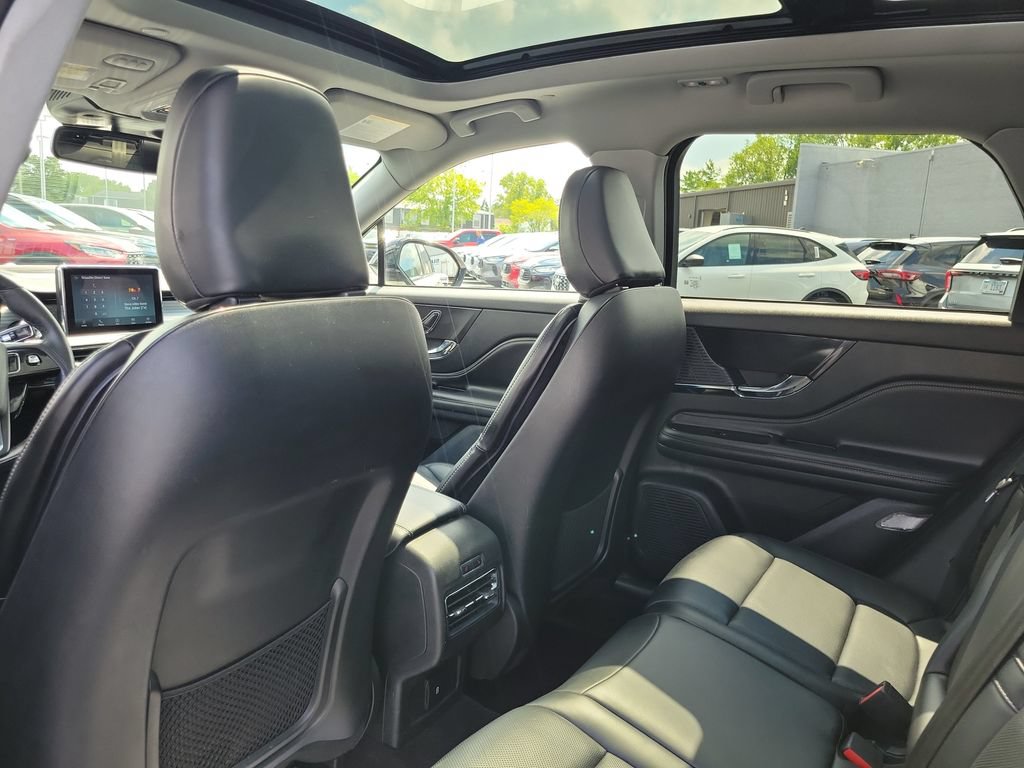 Certified 2022 Lincoln Corsair FWD w/ Premium Package image 16