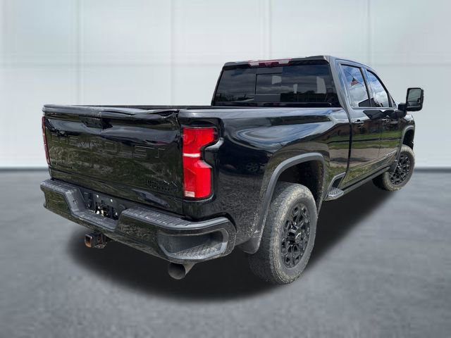 Used 2024 Chevrolet Silverado 3500 High Country w/ High Country Premium Package AWD/4WD image 4