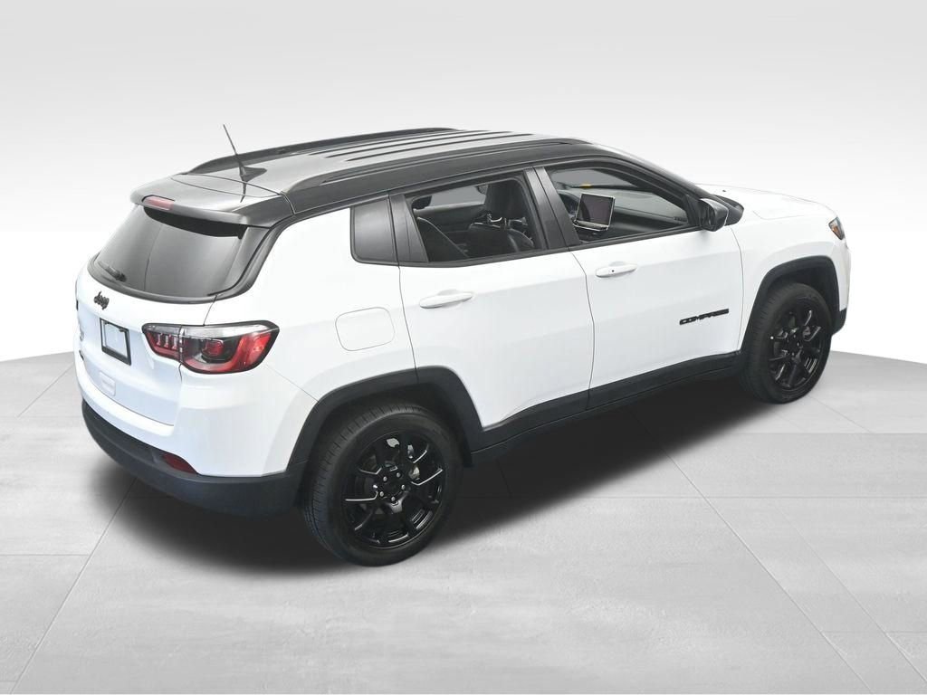 Used 2023 Jeep Compass Altitude image 50