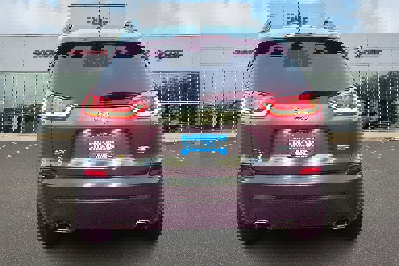 Used 2022 Jeep Cherokee Latitude Lux w/ Sun & Sound Group image 5