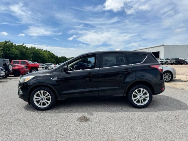 Used 2017 Ford Escape SE FWD image 12