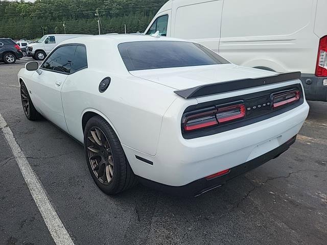 Used 2018 Dodge Challenger R/T Scat Pack w/ Leather Interior Group RWD image 2