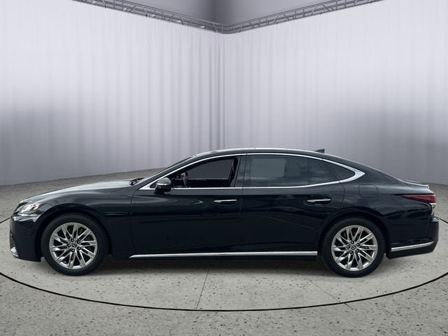 Used 2018 Lexus LS 500 w/ Accessory Package (Z2) RWD image 3