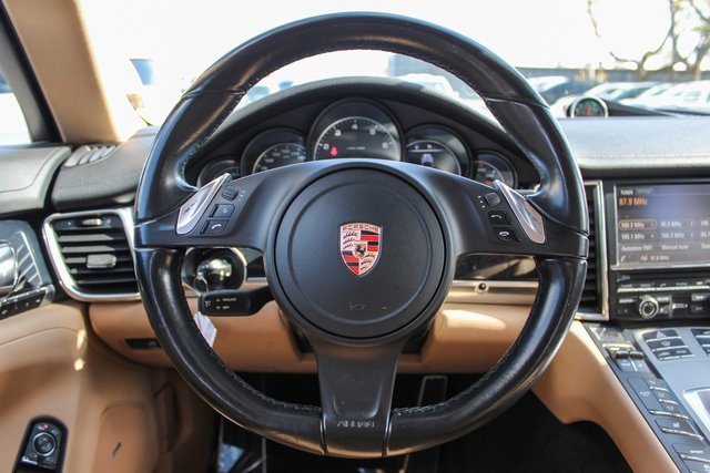 Used 2015 Porsche Panamera 4 image 23